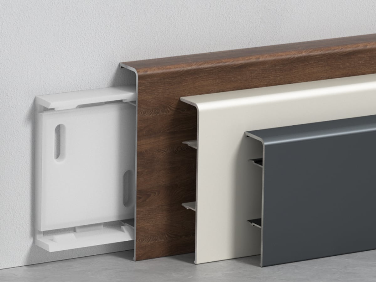 Soft-radius aluminium skirting installed in an interior