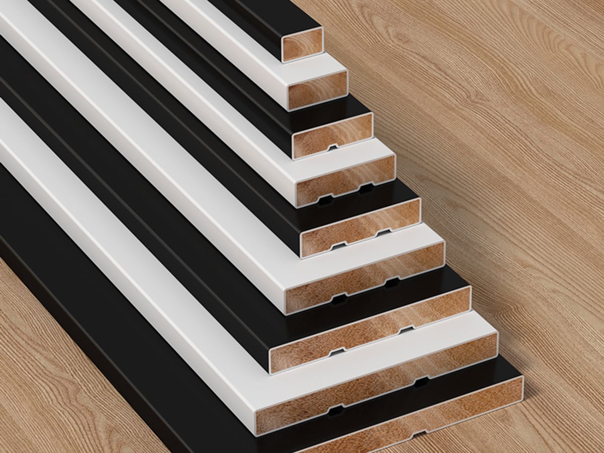 Three-side painted solid wood skirting in black and white finishes